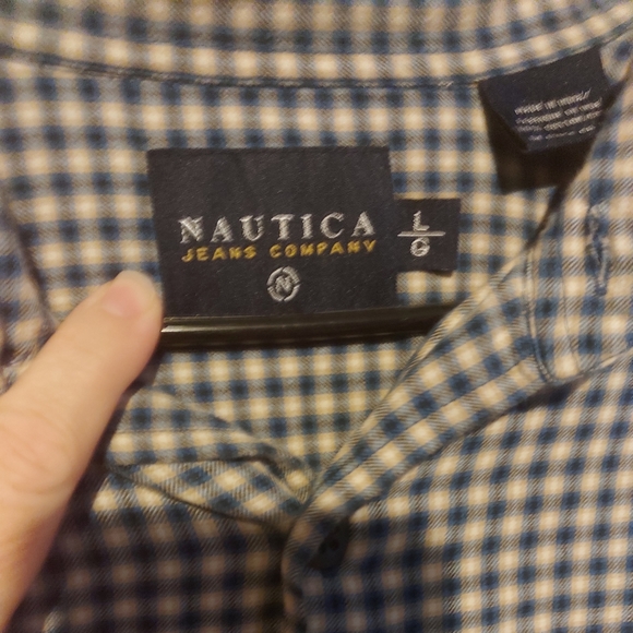 Nautica Size Large long sleeve button up shirt comfy date night fall - Picture 3 of 5